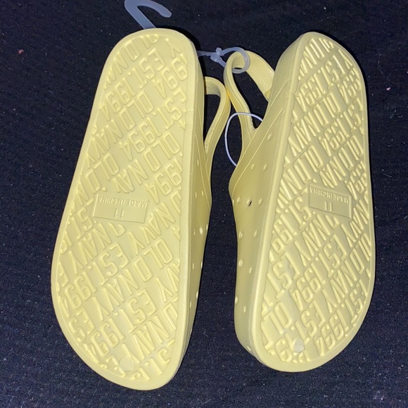 Crocs - Picture 2 of 2